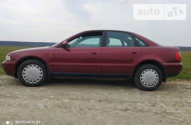 Седан Audi A4 1999 в 