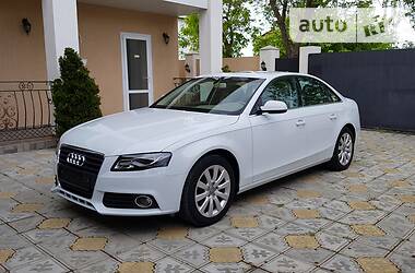 Седан Audi A4 2012 в 
