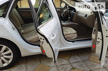 Седан Audi A4 2012 в 
