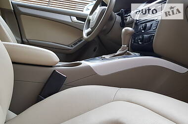 Седан Audi A4 2012 в 