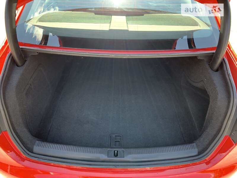 Седан Audi A4 2011 в Луцьку