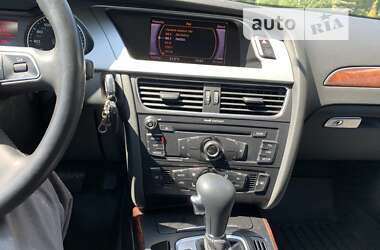 Седан Audi A4 2011 в Луцьку