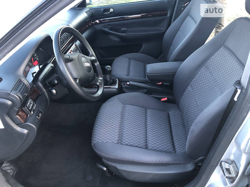 Седан Audi A4 1999 в Бучачі