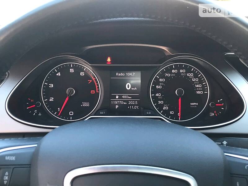 Седан Audi A4 2014 в Львові