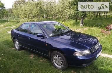 Седан Audi A4 1998 в Виннице