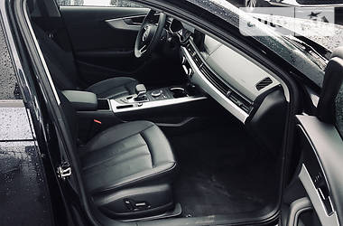 Седан Audi A4 2017 в 