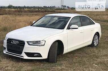 Седан Audi A4 2014 в Киеве