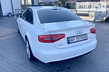 Седан Audi A4 2012 в Киеве