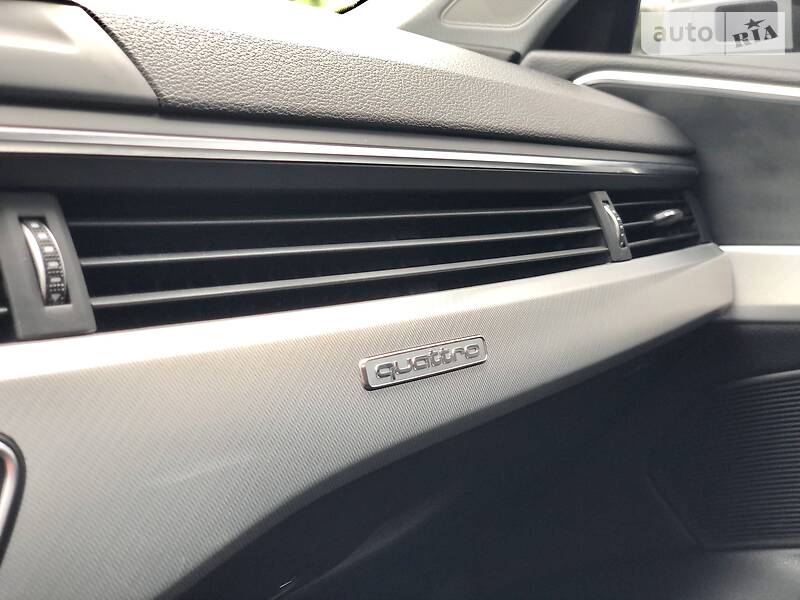 Седан Audi A4 2018 в Рівному