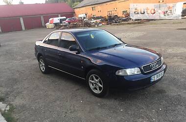 Седан Audi A4 1995 в Чернівцях