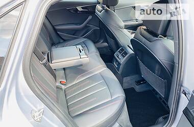 Седан Audi A4 2018 в 