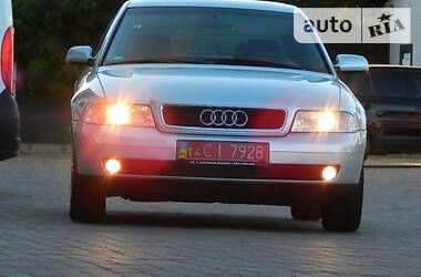 Седан Audi A4 2000 в Сарнах