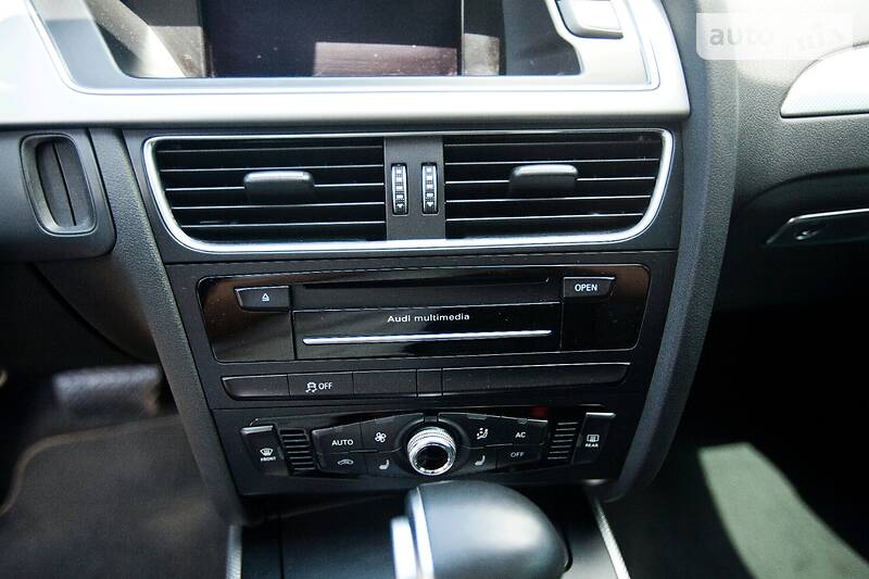 Седан Audi A4 2014 в Харкові