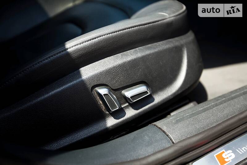 Седан Audi A4 2014 в Харкові