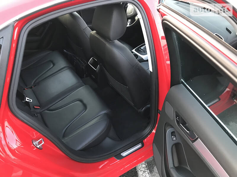 Седан Audi A4 2011 в Києві