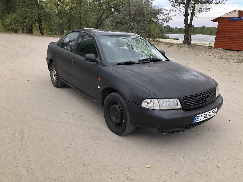 Седан Audi A4 1995 в Кременчуге