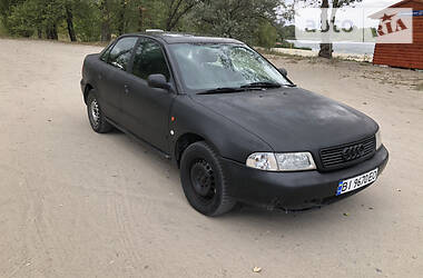 Седан Audi A4 1995 в Кременчуге