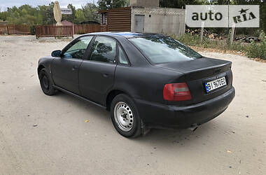 Седан Audi A4 1995 в Кременчуге