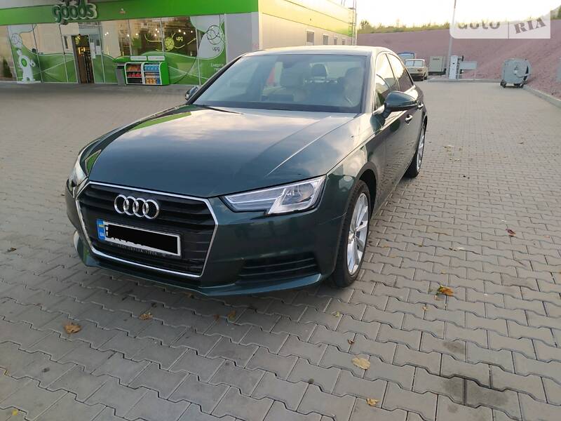 Седан Audi A4 2016 в Киеве