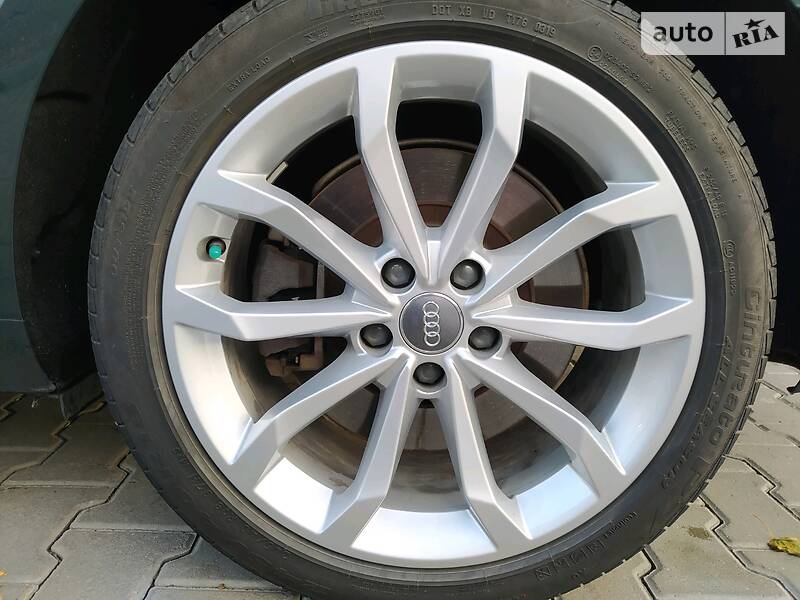 Седан Audi A4 2016 в Киеве