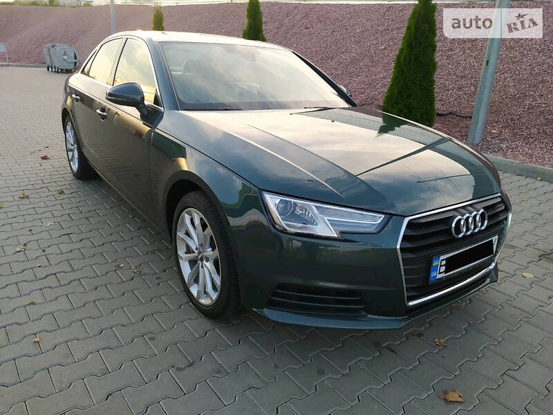 Седан Audi A4 2016 в Киеве