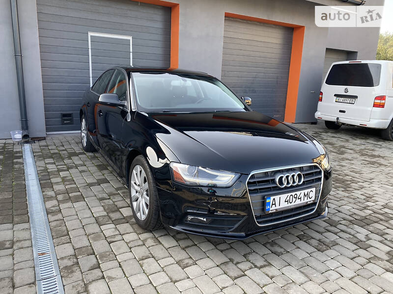 Седан Audi A4 2012 в Киеве