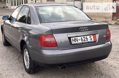 Седан Audi A4 1999 в Бучачі