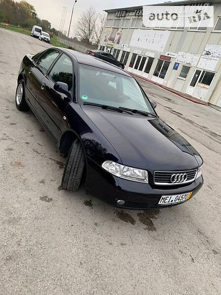 Седан Audi A4 2000 в Бучачі