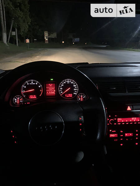 Седан Audi A4 2003 в Луцке
