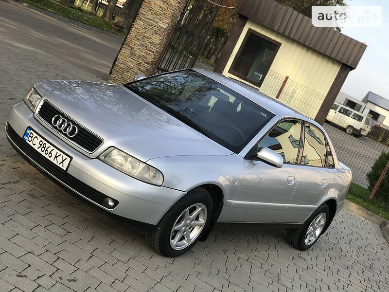 Седан Audi A4 1999 в Стрые