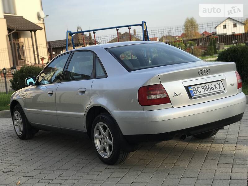 Седан Audi A4 1999 в Стрые
