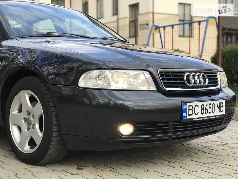 Седан Audi A4 2000 в Стрые