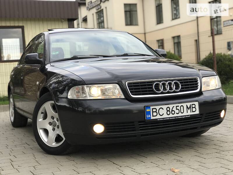 Седан Audi A4 2000 в Стрые