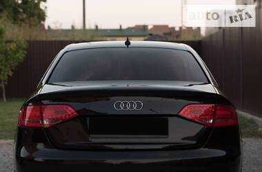 Седан Audi A4 2011 в 