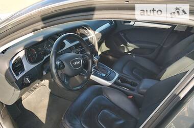 Седан Audi A4 2015 в Ужгороде