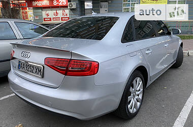 Седан Audi A4 2013 в Киеве