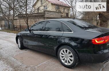 Седан Audi A4 2013 в Кривом Роге