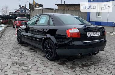 Седан Audi A4 2002 в Сарнах