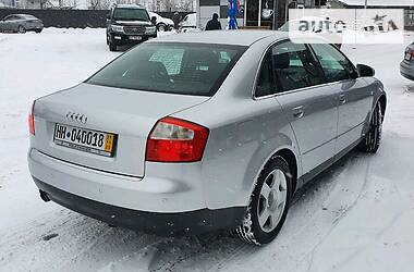 Седан Audi A4 2002 в Сарнах