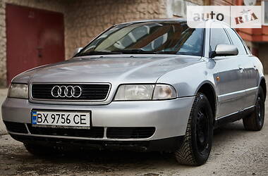 Седан Audi A4 1998 в Хмельницком