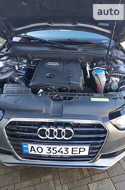 Седан Audi A4 2015 в Ужгороде