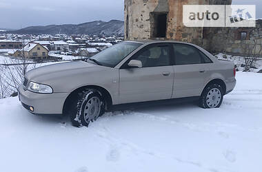 Седан Audi A4 1999 в Надворной