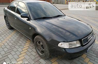 Седан Audi A4 1998 в Ильинцах