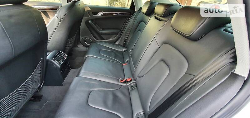 Седан Audi A4 2013 в Одессе