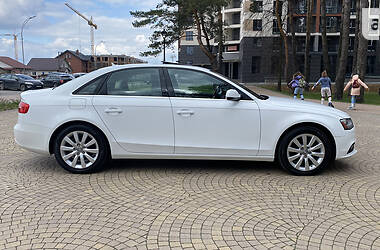 Седан Audi A4 2012 в Киеве