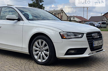 Седан Audi A4 2012 в Києві