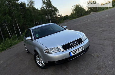 Седан Audi A4 2002 в Сарнах