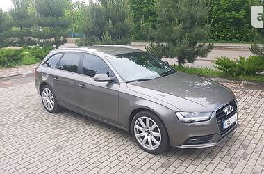 Универсал Audi A4 2014 в Каменке