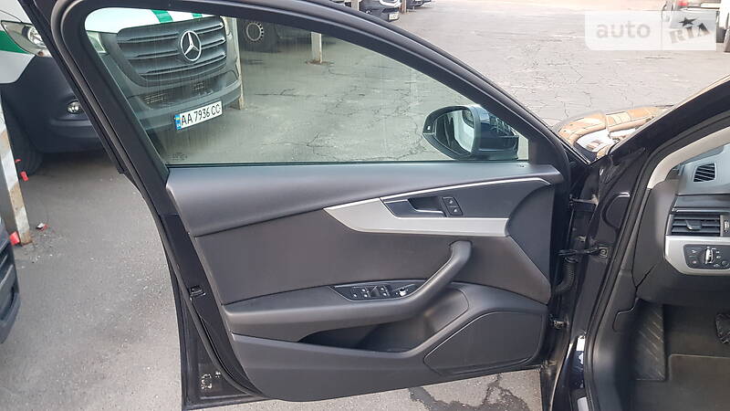 Универсал Audi A4 2017 в Киеве