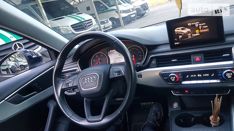 Универсал Audi A4 2017 в Киеве